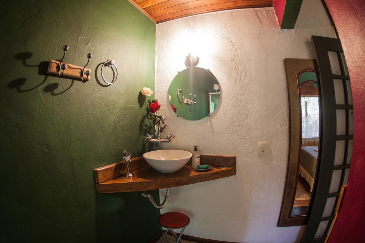 Hotel Casa Iris De Van Gogh Brumadinho Exterior foto